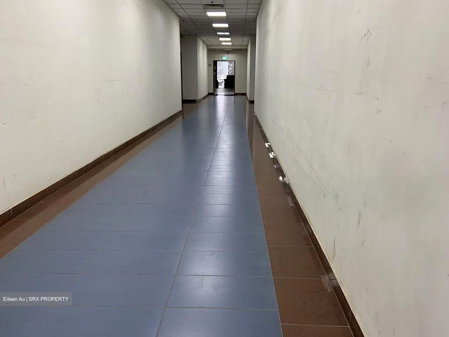 Hola Centre (D14), Factory #601942831